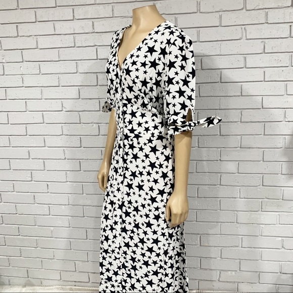 Nobody’s Child V-Neck Star Print With Tie Shoulders Dress - Picture 4 of 8